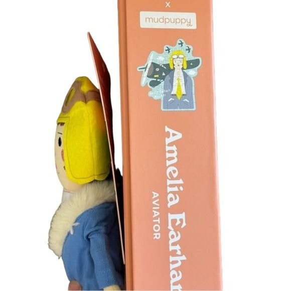 Mudpuppy Piccolina Amelia Earhart Aviator Puzzle Doll Strong Women Set New Gift - Picture 7 of 8